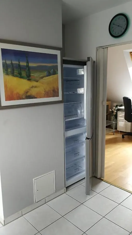 Muenchen Grosszuegige Wohnung Sehr Ruhig ミュンヘン