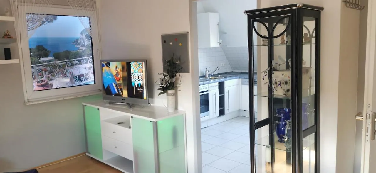 Muenchen Grosszuegige Wohnung Sehr Ruhig ミュンヘン