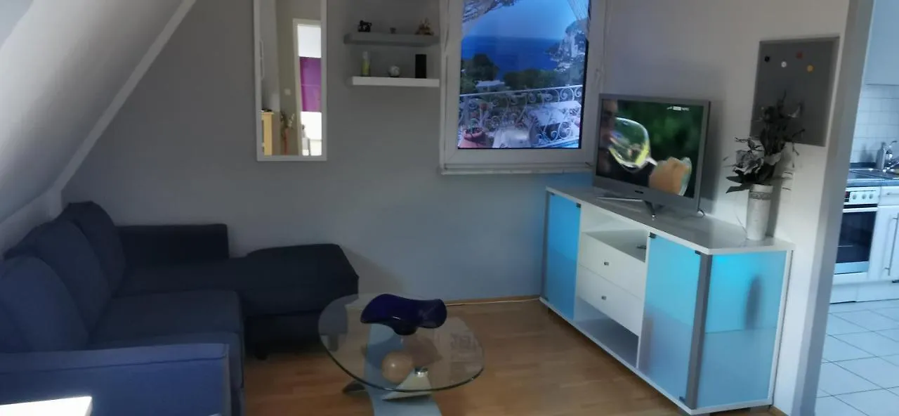 Muenchen Grosszuegige Wohnung Sehr Ruhig アパート ミュンヘン